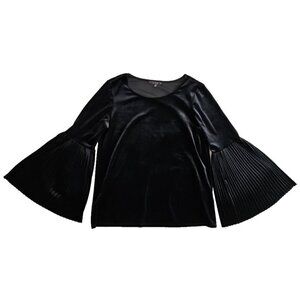 Tiana B. New York Velvet Top Women's Medium Black Pleated Flared Sleeves EUC LN